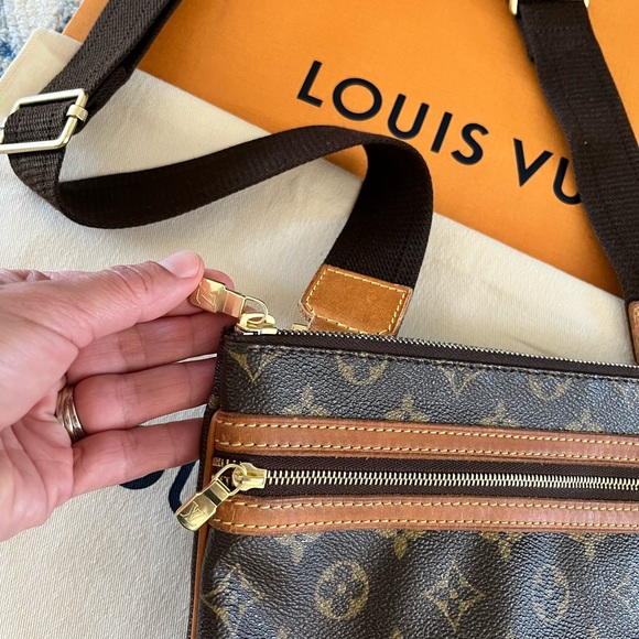 Louis Vuitton authentic vintage retired cross body bag adjustable strap - Picture 7 of 17